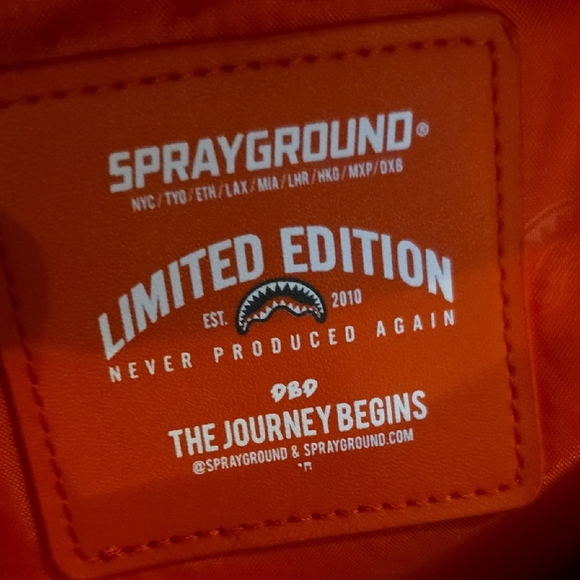 Sprayground Green and White Belt Bag - Picture 7 of 9